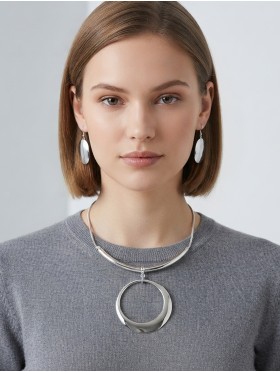 CIRCLED STATEMENT NECKLACE WITH EARRING SET